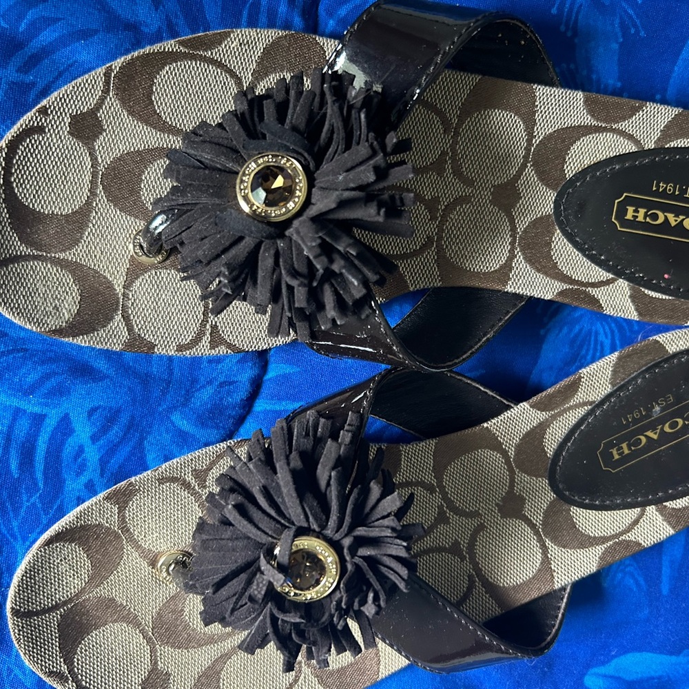 COACH SANDALs 6b new